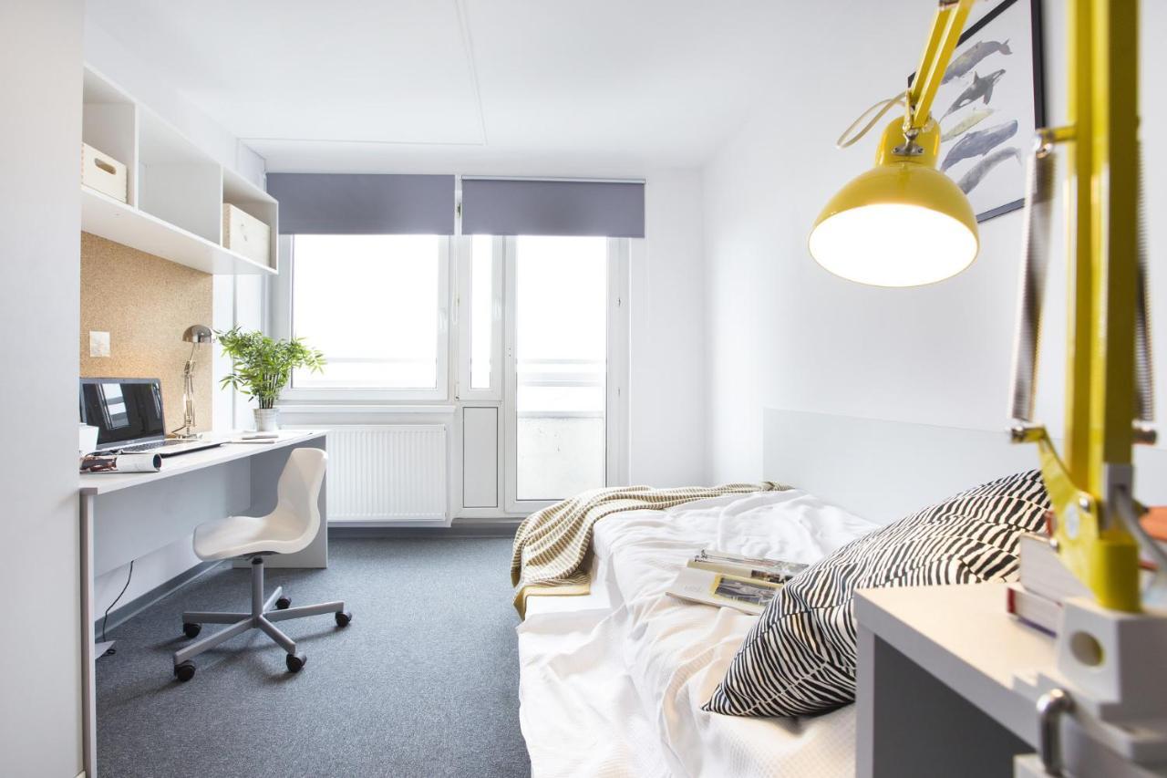 Chillout Dorm Poznan Aparthotel ภายนอก รูปภาพ