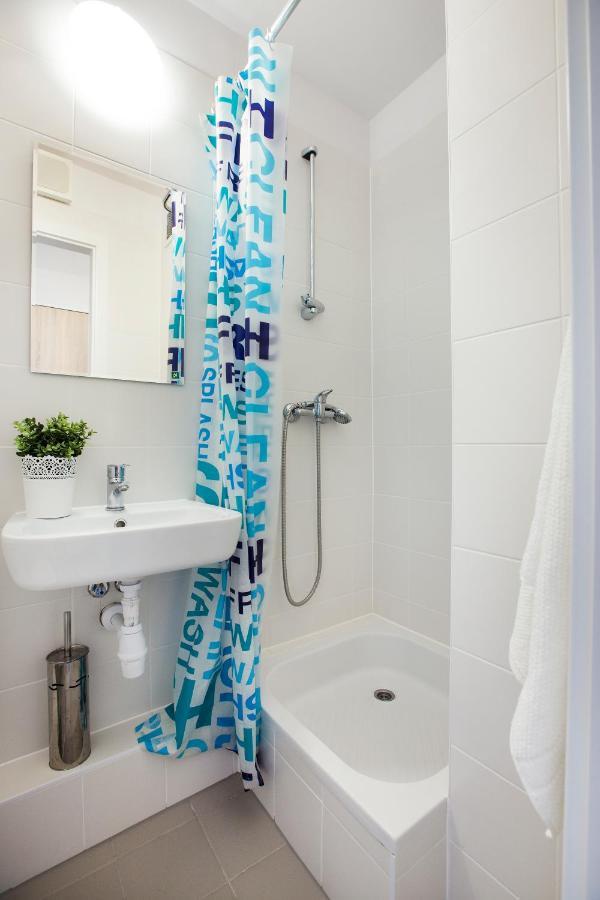 Chillout Dorm Poznan Aparthotel ภายนอก รูปภาพ