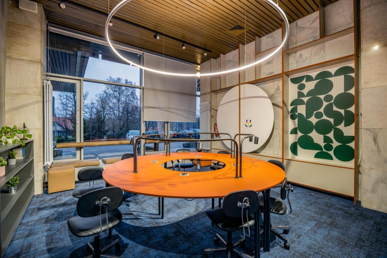 Chillout Dorm Poznan Aparthotel ภายนอก รูปภาพ